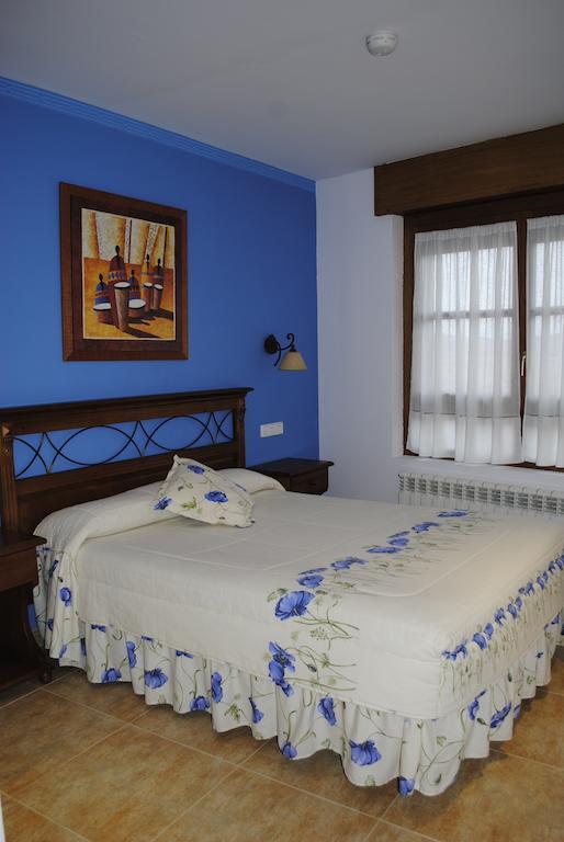 Hotel Rural La Corte de los Pinares Vinuesa Habitación foto